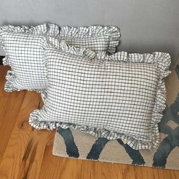 Frontgate Ruffled Pillows - 20” x 14” - Picture 2 of 16
